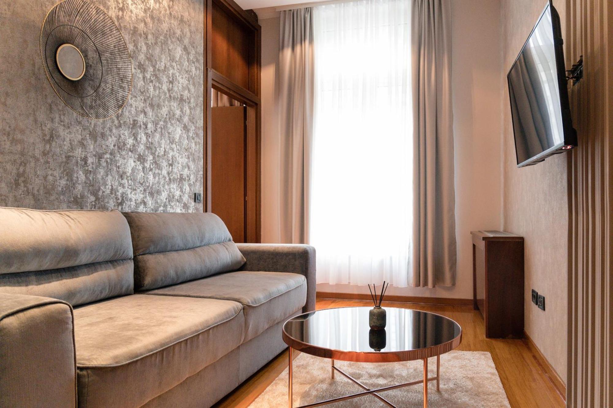 Natali Luxury Suites- Mini Rooms Белград Экстерьер фото