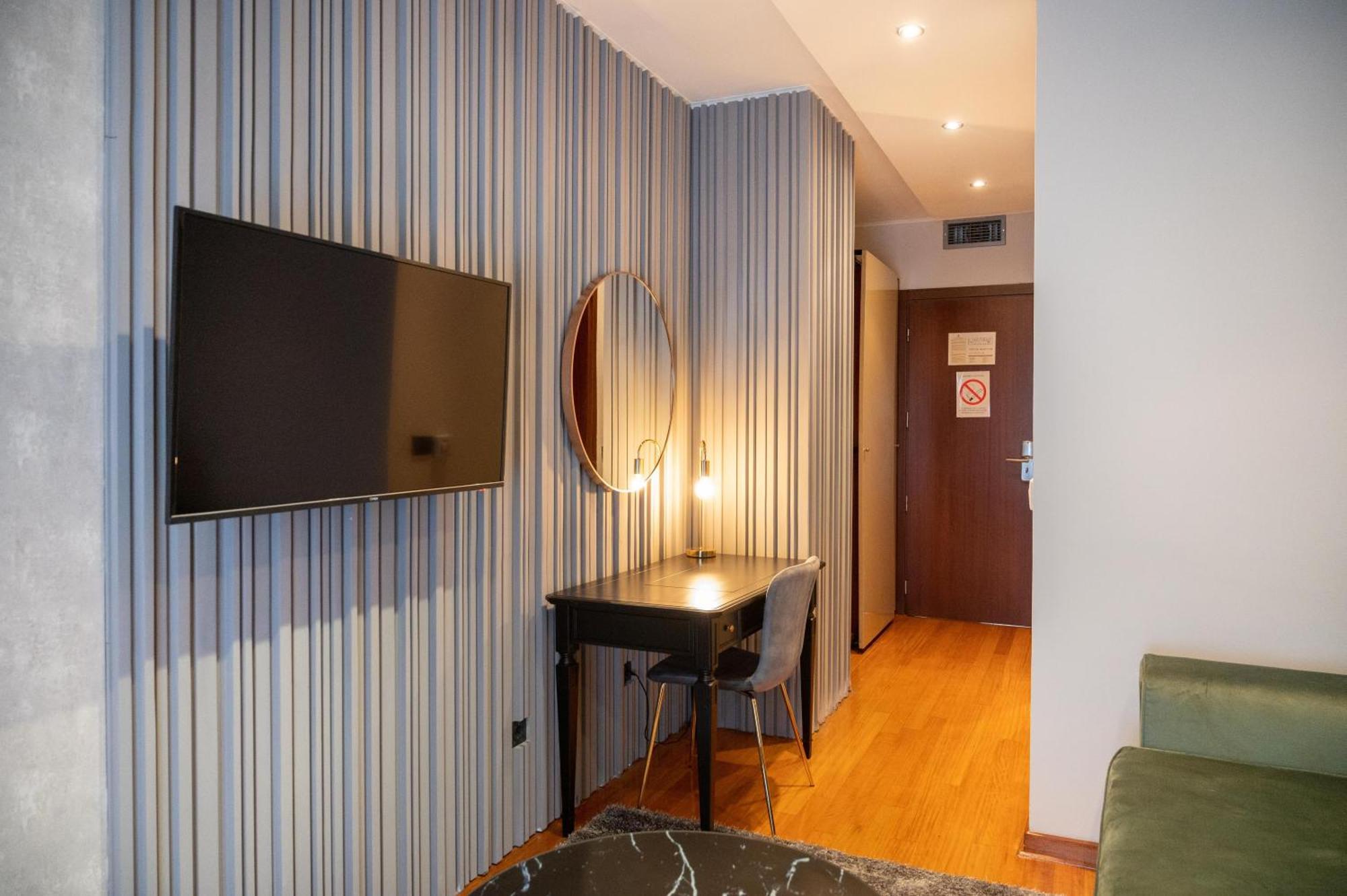 Natali Luxury Suites- Mini Rooms Белград Экстерьер фото